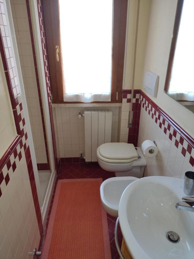 Mazzini Affittacamere Viareggio Bagian luar foto