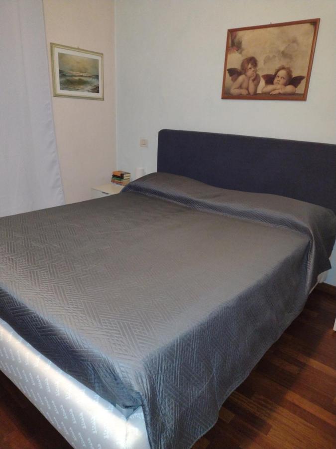 Mazzini Affittacamere Viareggio Bagian luar foto