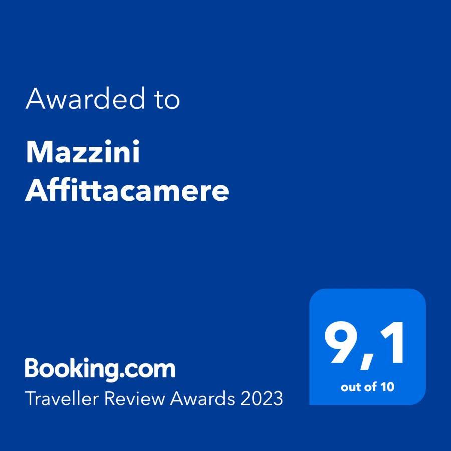 Mazzini Affittacamere Viareggio Bagian luar foto